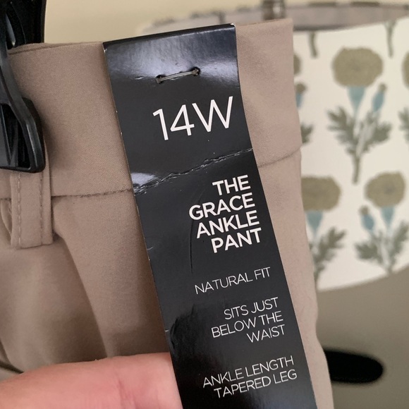 NWT Jones New York Grace Ankle Length Stretch Pant - Picture 6 of 8